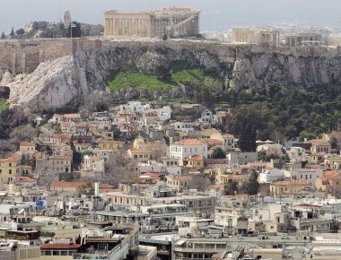 Νέα ρύθμιση που θα αφορά τη μίσθωση κατοικιών σε τουρίστες